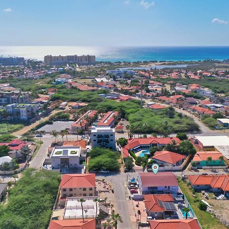 Rooi Santo Residence Palm Beach Exteriér fotografie